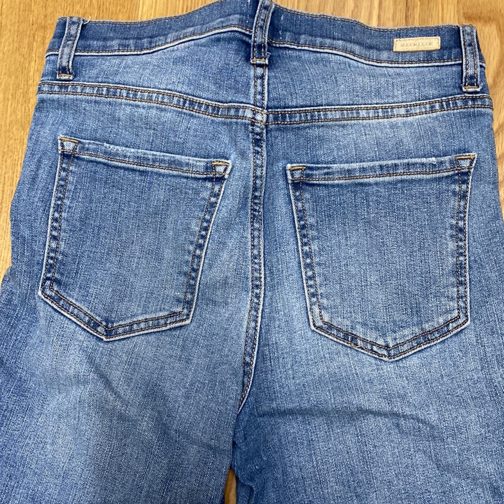 High Rise Rough Hem Jeans - Picture 5 of 5